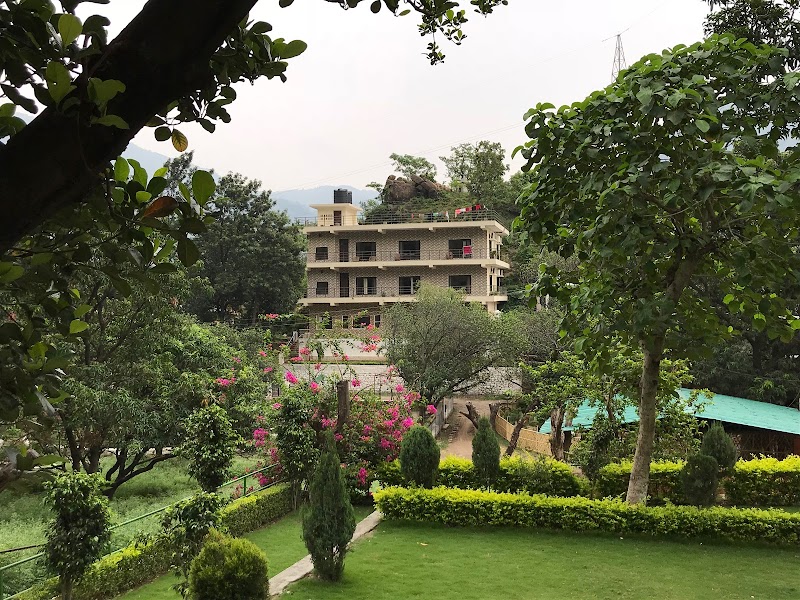classified in dehradun 3 Day Yoga Retreat in Rishikesh - Wellness Retreat in classified in dehradun