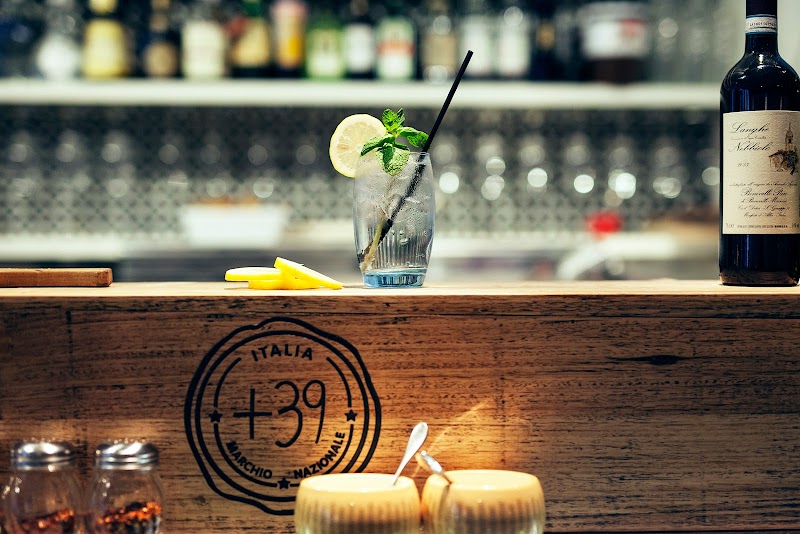 Melbourne 39 Degrees photo