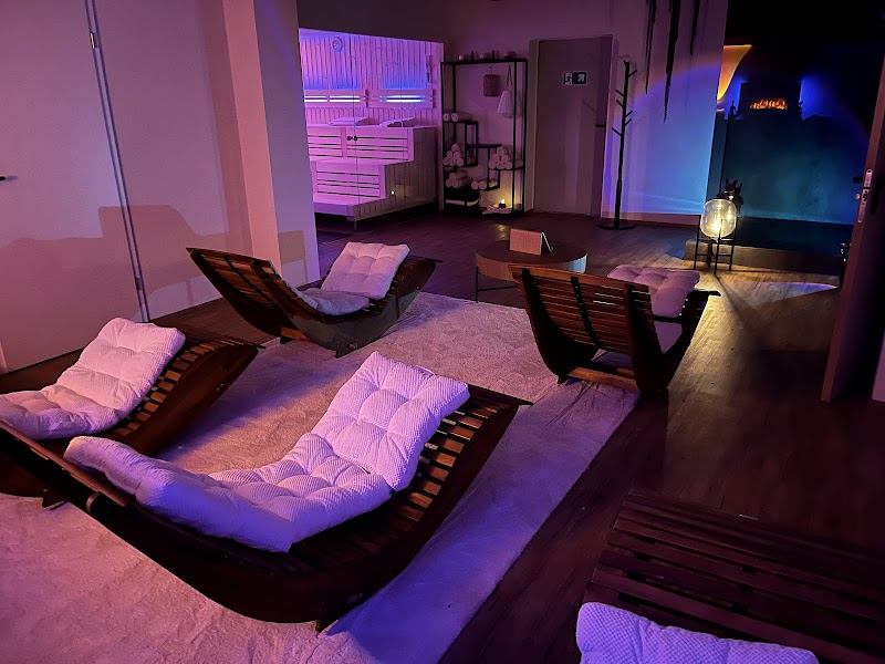 A Quiet Space | Wellness & Spa Studio | Wellness Events, Massage, Sauna, Collagen Therapie, Hautpflege. Dresden