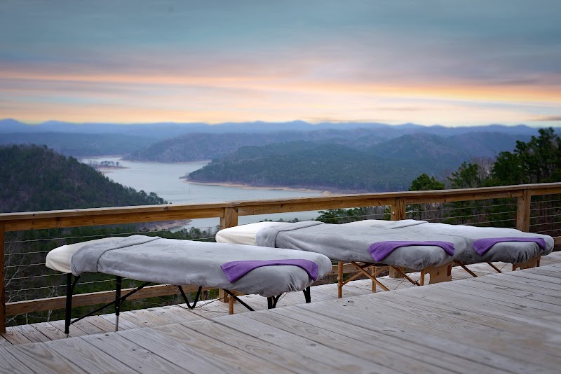 A Servant's Hands Therapeutic Massage Golden Valley - Day Spa in Golden Valley