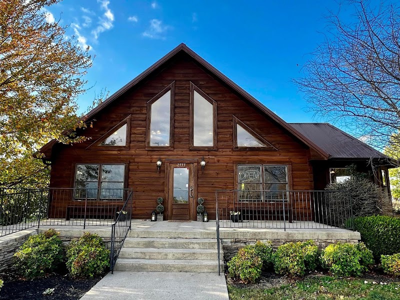 A Touch Above Salon White House - Day Spa in White House