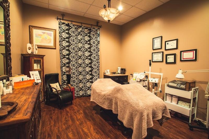 Accentual Salon & Spa Edmond - Day Spa in Edmond