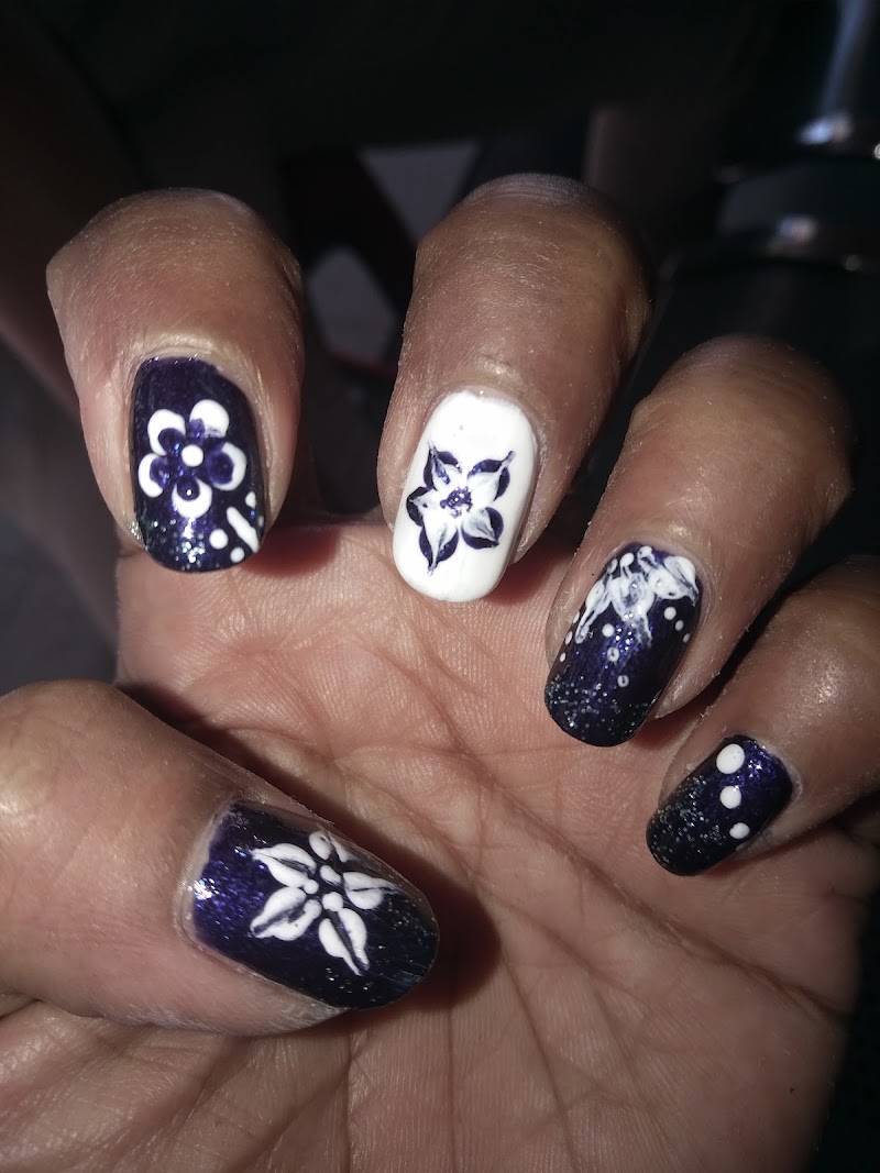 Adrian Salon Badung - Day Spa in Badung