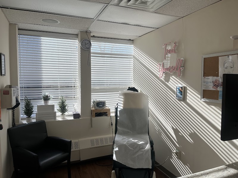 Aeon Aesthetics and Gynecology Huntington - Day Spa in Huntington