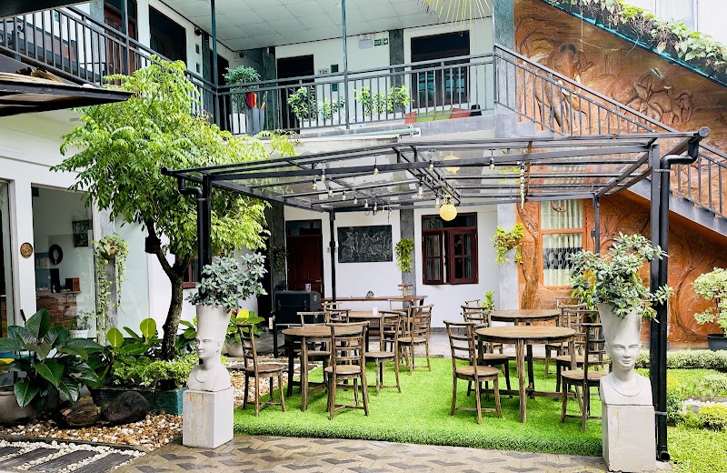 Airport J Dream Resort Negombo - Resort Spa in Negombo