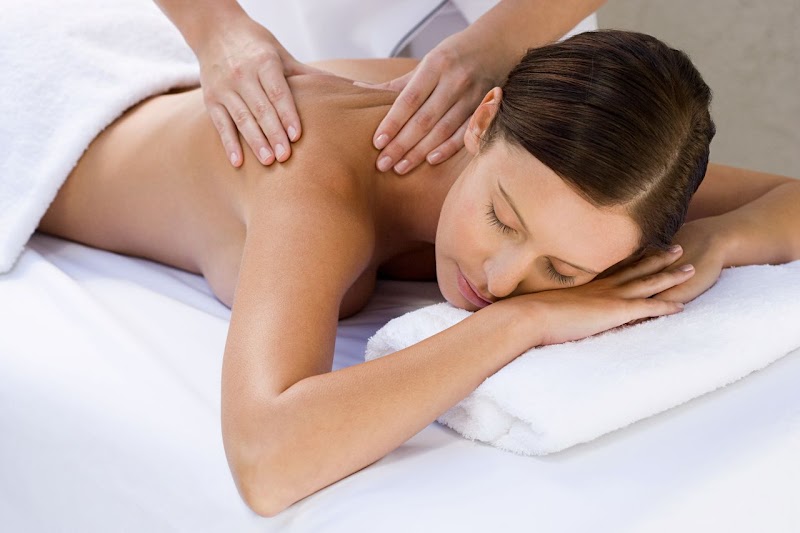 Akademia ciała i umysłu-masaż & chiropraktyka Pogorzela - Day Spa in Pogorzela