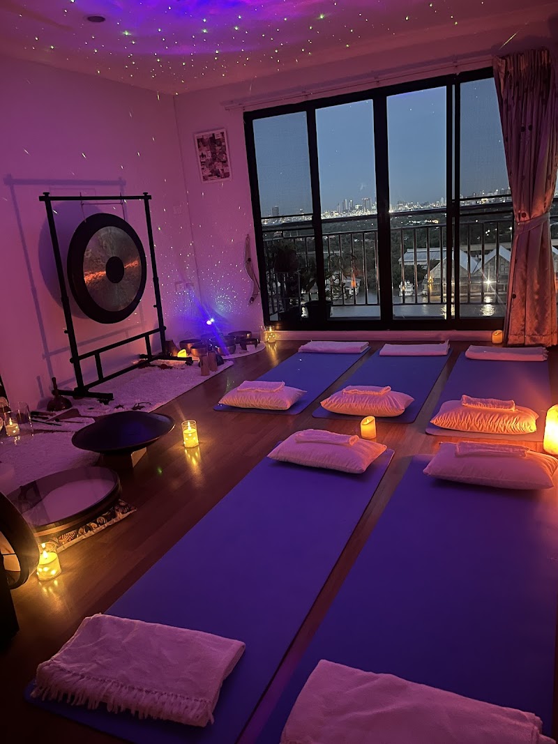 Alternative Medicine Learning Center, Wood Scraping Massage at Ayutthaya Ban Sam Banthit - Day Spa in Ban Sam Banthit