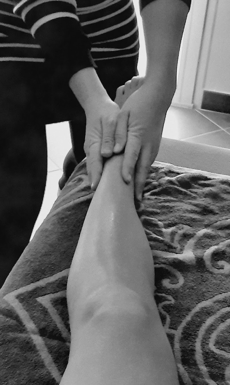 Amandine Desvernes Relaxologue et Massage Bien-Être Les Gonds - Day Spa in Les Gonds