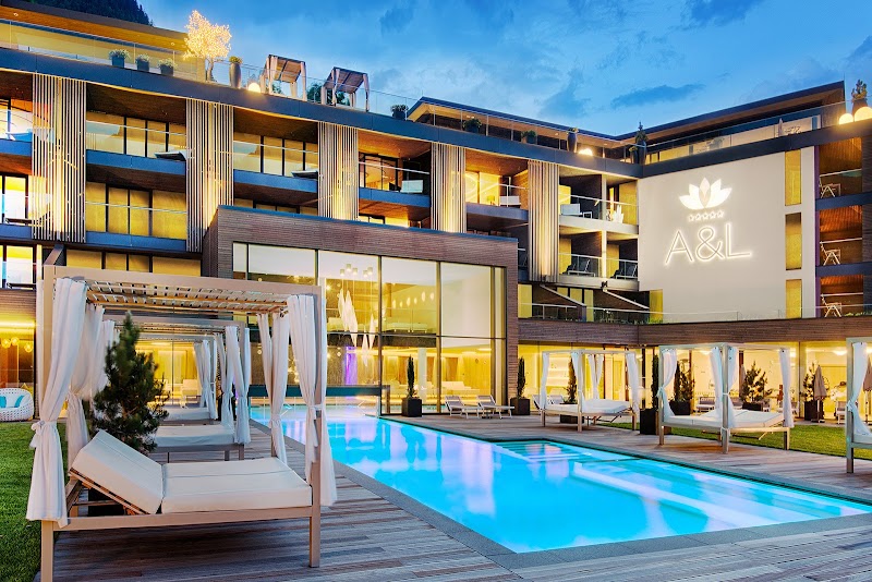 AMONTI & LUNARIS Wellnessresort Innsbruck - Resort Spa in Innsbruck