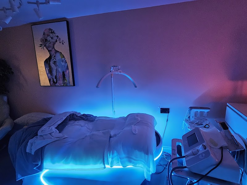 Amore Esthetics Winnipeg - Day Spa in Winnipeg