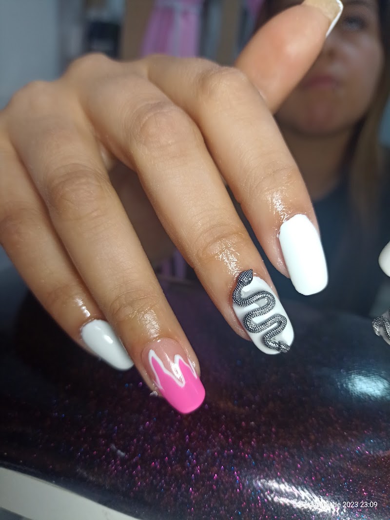 Anabel Di Pietro Beauty & Esthetic Gobernador Benegas - Day Spa in Gobernador Benegas