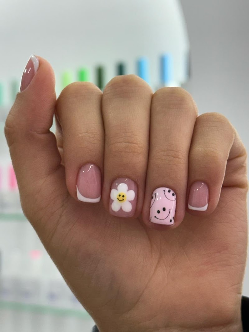 Angie Romero Nail Expert Bogotá, D.C. - Day Spa in Bogotá, D.C.