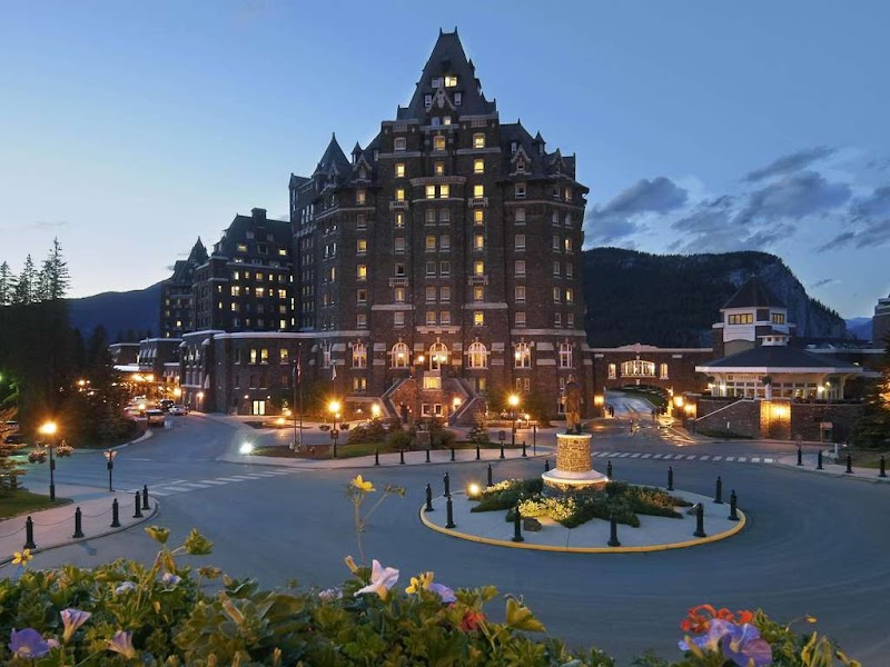 Annex Hotel - Pet Friendly Banff - Resort Spa in Banff