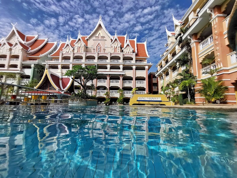 Aonang Ayodhaya Palace Krabi Beach Resort - Resort Spa in Krabi