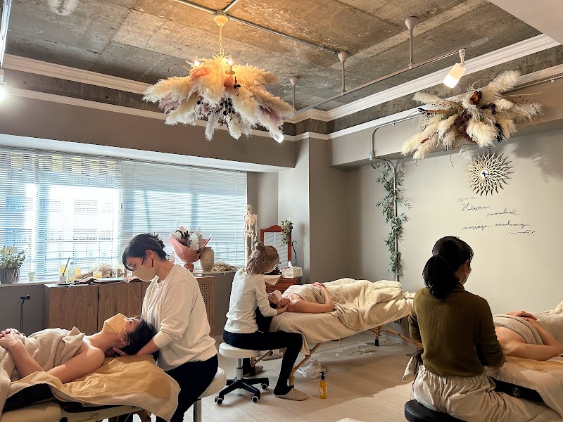 Authentic Holistic Remedial Massage School Tokyo Minato-ku & Kyoto Shijo Karasuma Minato Ward - Day Spa in Minato Ward
