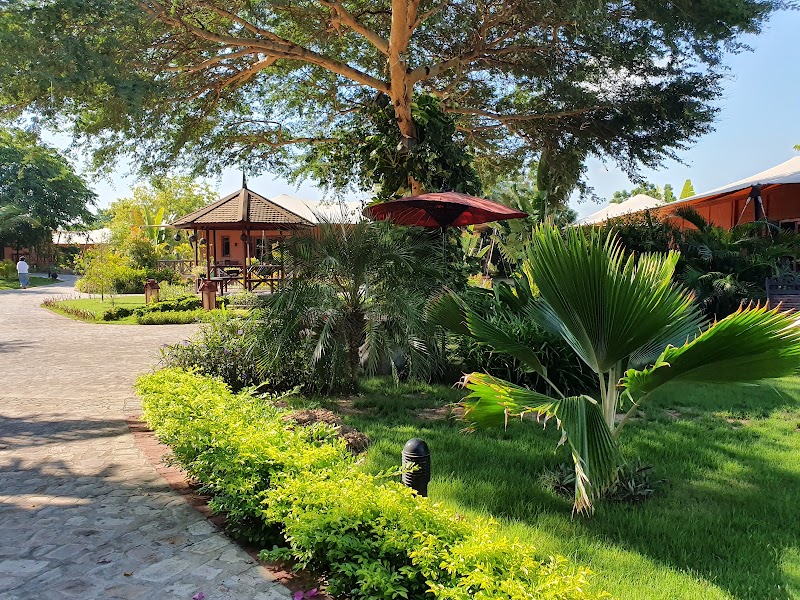 Bagan Lodge Hotel
