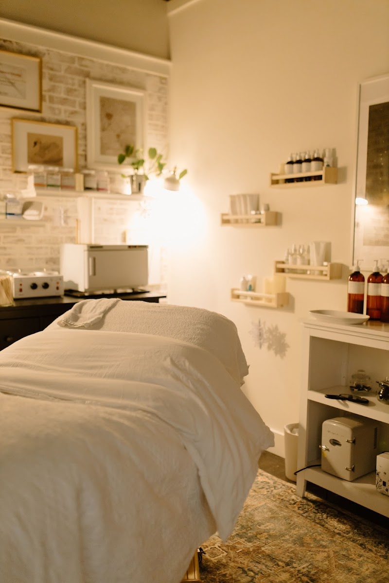 Bare Naked Beautiful Battle Ground - Day Spa in Battle Ground