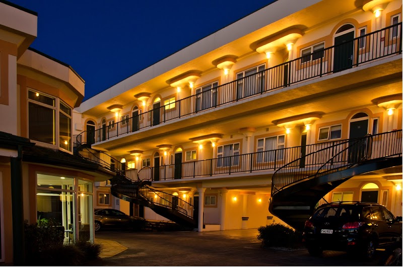 Beach Front Motel Hawke's Bay - Hotel Spa in Hawke's Bay