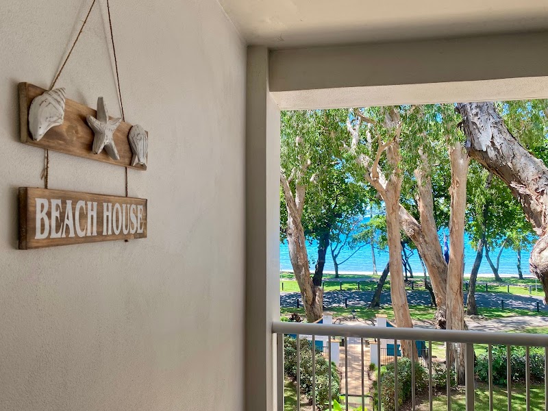 BeachView Apartments at Villa Paradiso Cairns - Resort Spa in Cairns