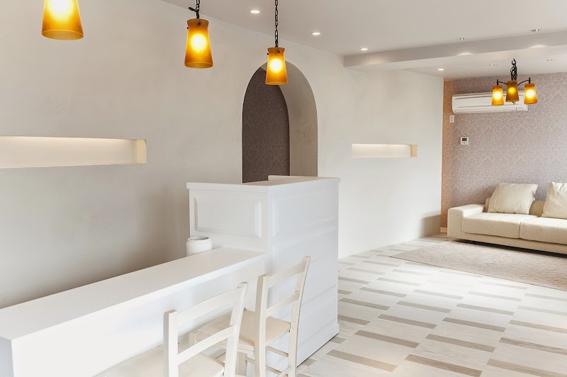 Beauty Salon W Sanda Sanda City - Day Spa in Sanda City