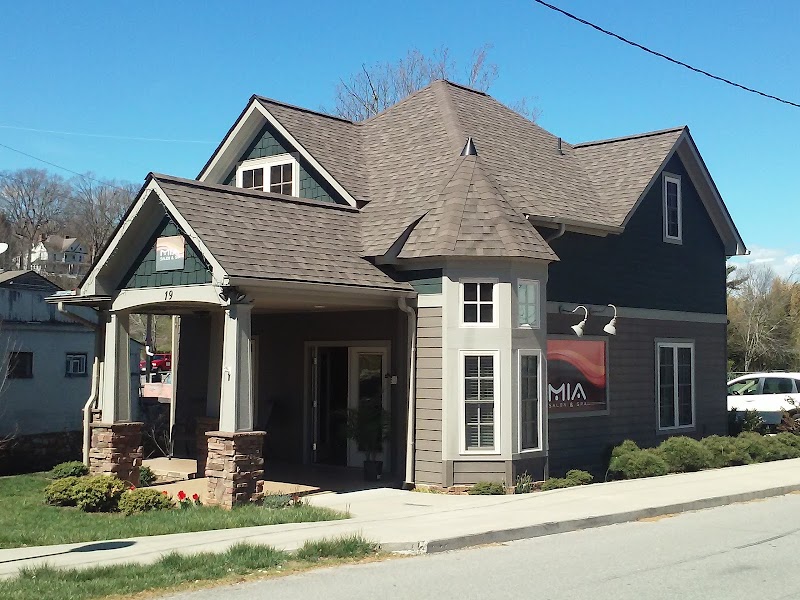 Belle On Main Salon & Day Spa Waynesville - Day Spa in Waynesville