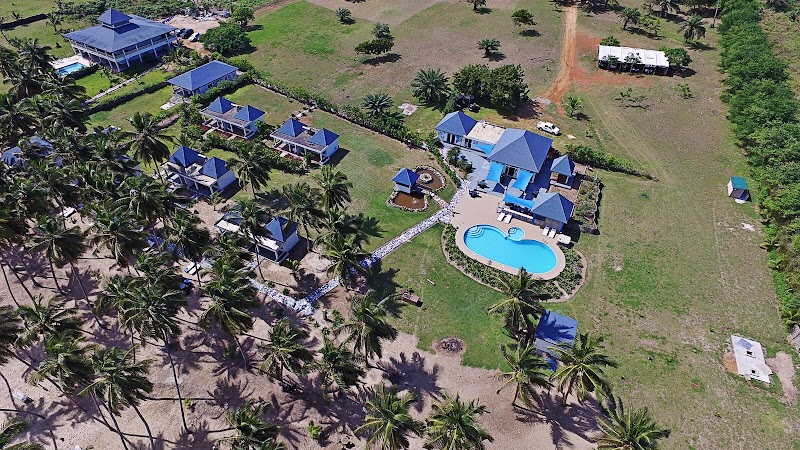 Blue Diamond Beach Resort Accra - Resort Spa in Accra