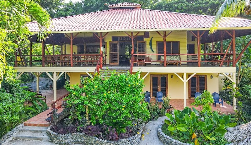 Bluff Beach Retreat Bocas del Toro - Resort Spa in Bocas del Toro