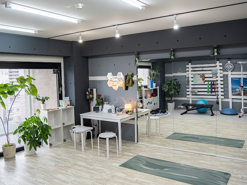 Bodymake Studio Lino Fukushima Ward, Osaka - Day Spa in Fukushima Ward, Osaka