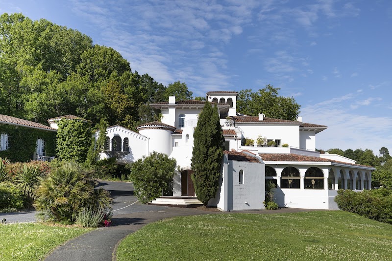 Brindos, Lac & Château Biarritz - Resort Spa in Biarritz