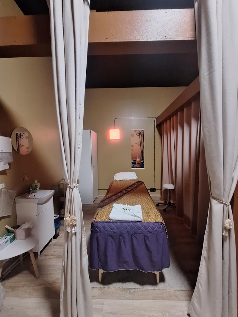 Camellia Massage- strefa relaksu B. Klichowska Reykjanesbær - Day Spa in Reykjanesbær