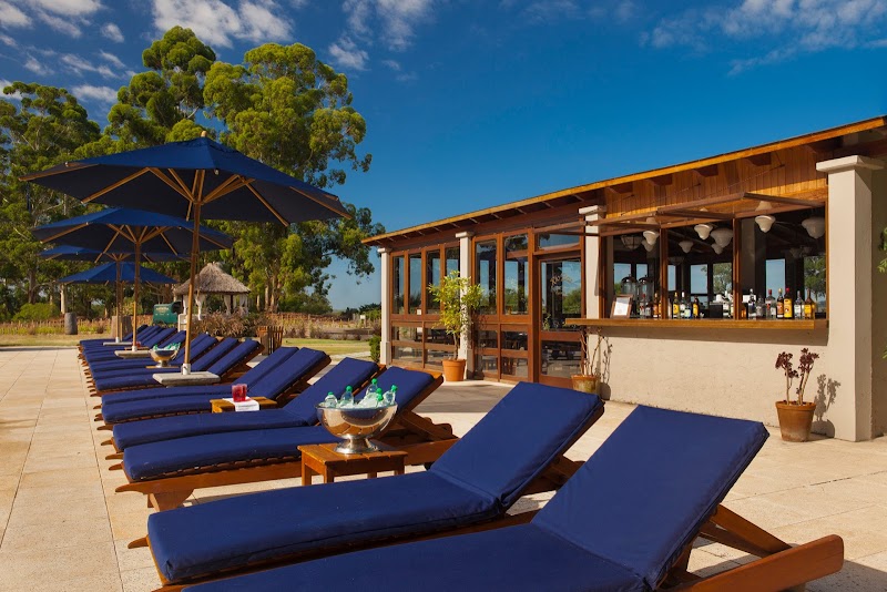 Carmelo Resort & Spa Montevideo - Resort Spa in Montevideo