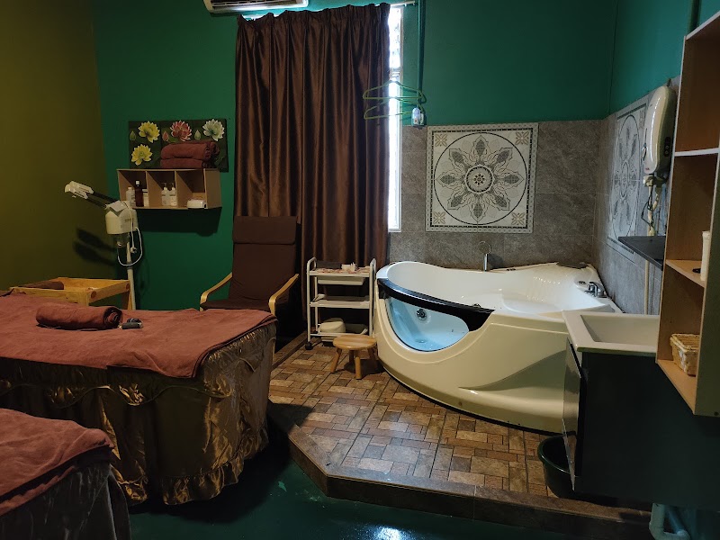 Carols Spa&Wellness Alor Setar - Wellness Retreat in Alor Setar
