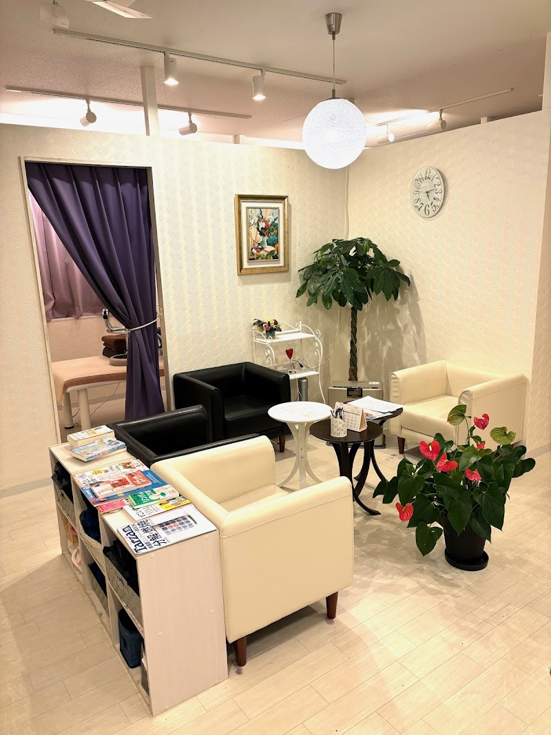Casual Hand Massage Momikaru Shimizu Store Shimizu Ward, Shizuoka - Day Spa in Shimizu Ward, Shizuoka