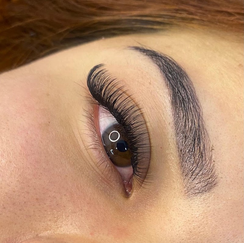 Cejas profesionales y extensión de pestañas Bogotá, D.C. - Day Spa in Bogotá, D.C.