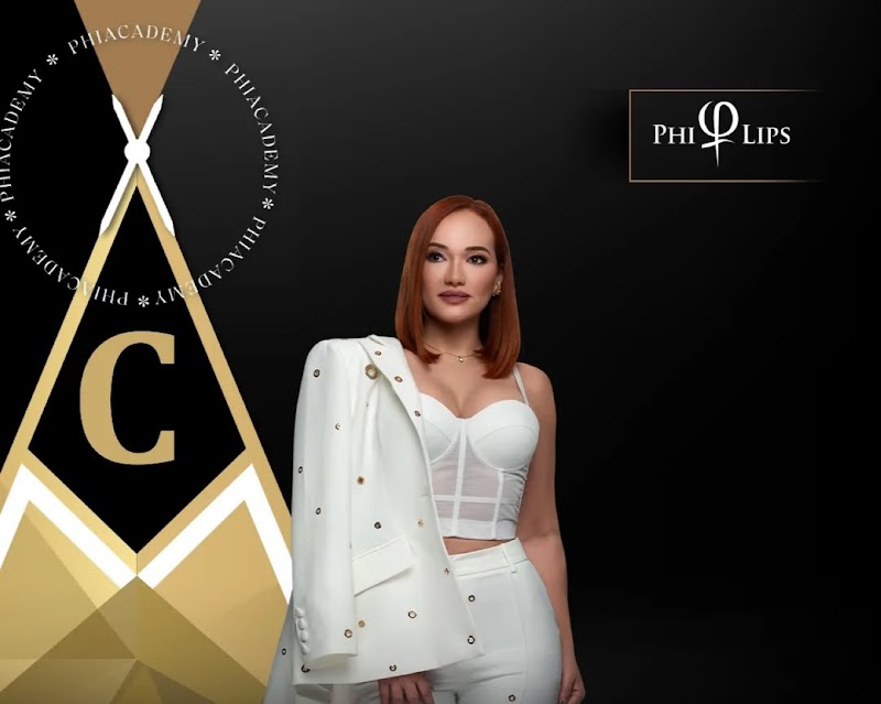 Cejas y pestañas Karina Gonzalez Vista - Wellness Retreat in Vista