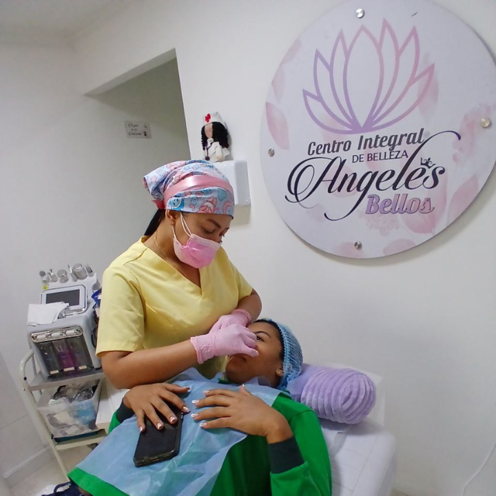 Centro De Belleza Integral Ángeles Bellos - Day Spa in Bello