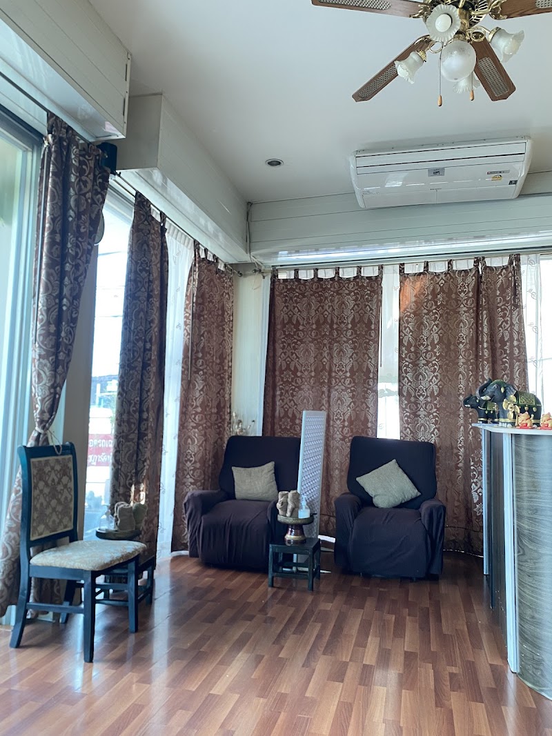 Chadarat Thai Massage and Spa Warin Chamrap - Day Spa in Warin Chamrap