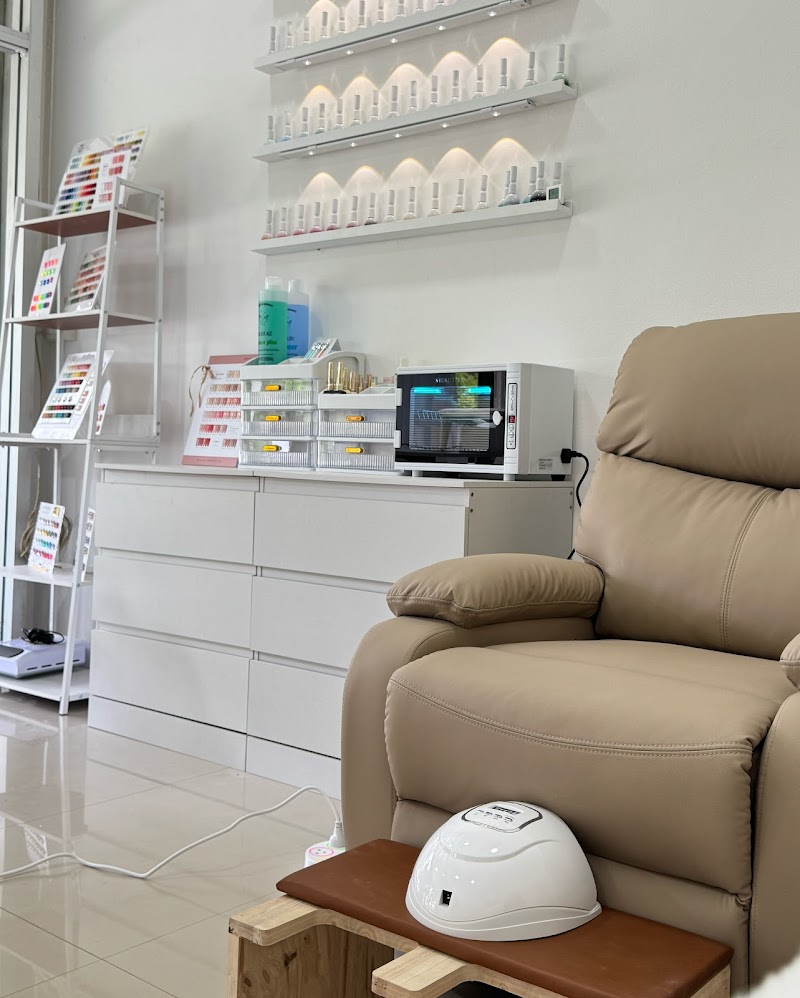Clean nails Chonburi - Day Spa in Chonburi