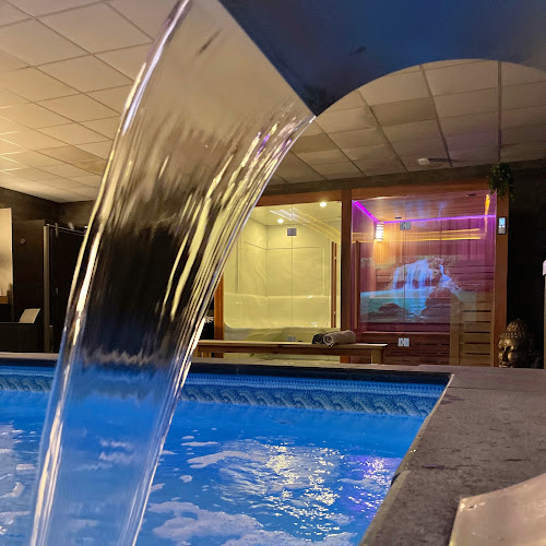 COCOONING SPA - Gîte & piscine/jacuzzi/sauna/hammam privatif Marck - Day Spa in Marck