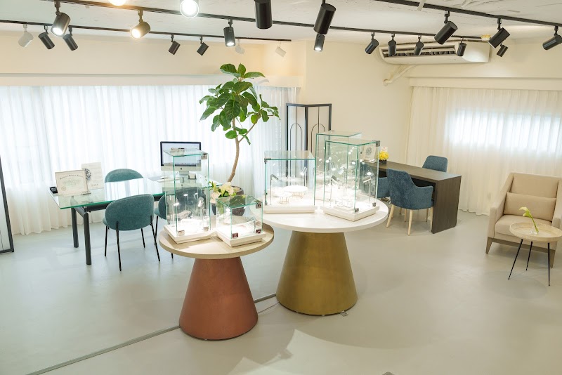 Collins Shiba Daimon Store Minato Ward - Day Spa in Minato Ward