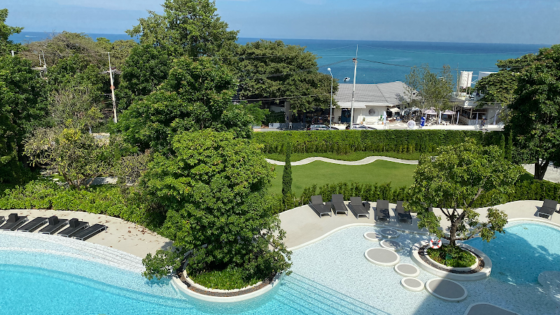 Cross Pattaya Pratamnak - Resort Spa in Pattaya