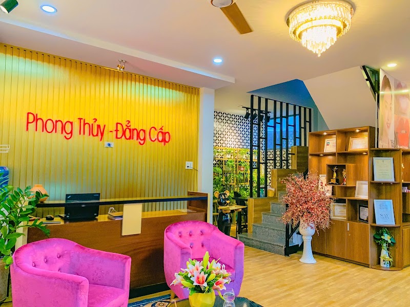 Cúc Nguyễn PMU Đắk Lắk- Quán Quân Phun Môi Việt Nam Tuy Hòa - Day Spa in Tuy Hòa