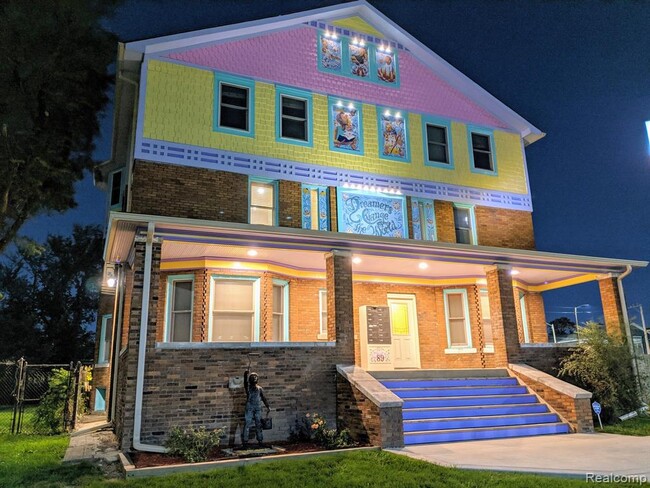 Cunique Day Spa & Salon Detroit - Day Spa in Detroit