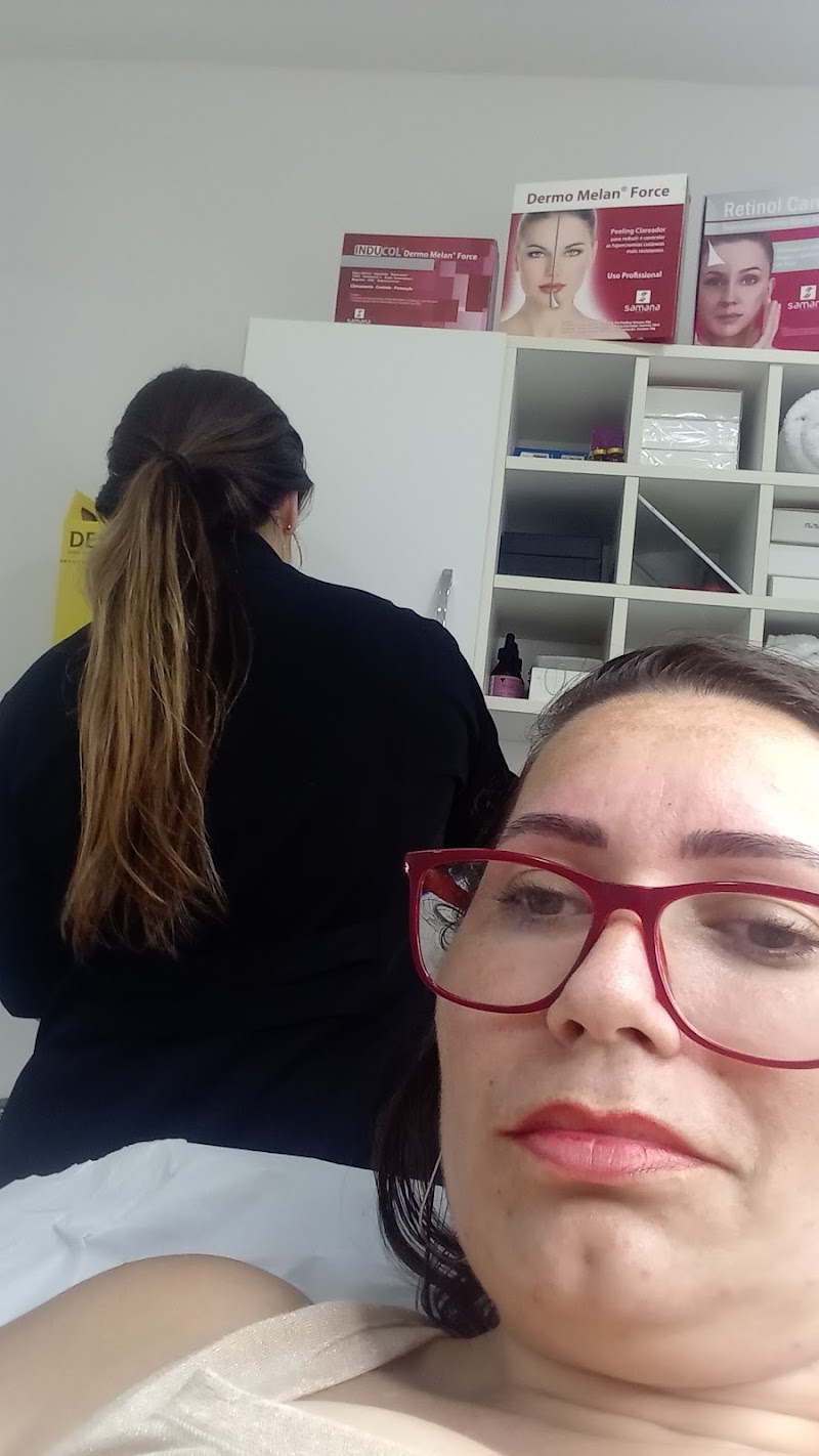 Dayrini Monteiro Estética  & Micropigmentação Silva Jardim - Day Spa in Silva Jardim