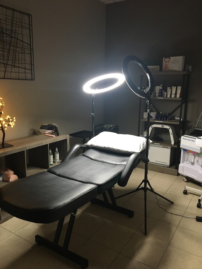 Deluxe Day Spa Edinburg - Day Spa in Edinburg