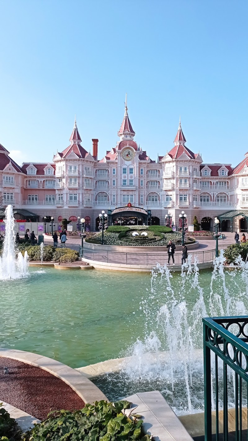 Disneyland Hotel Spa by Clarins Chessy - Hotel Spa in Chessy