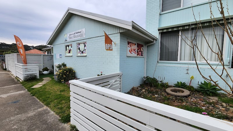 Divine Hot Stone Massage Lakes Entrance - Day Spa in Lakes Entrance