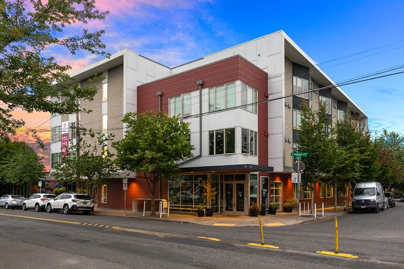 Division Street Studios Cobb - Wellness Retreat in Cobb