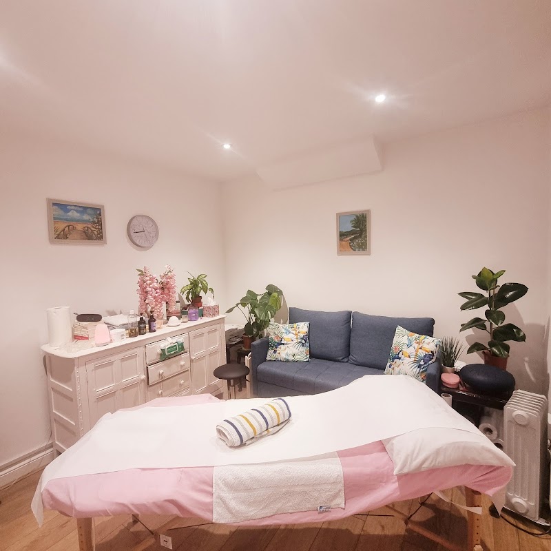 Dora Massage Milton Keynes - Day Spa in Milton Keynes