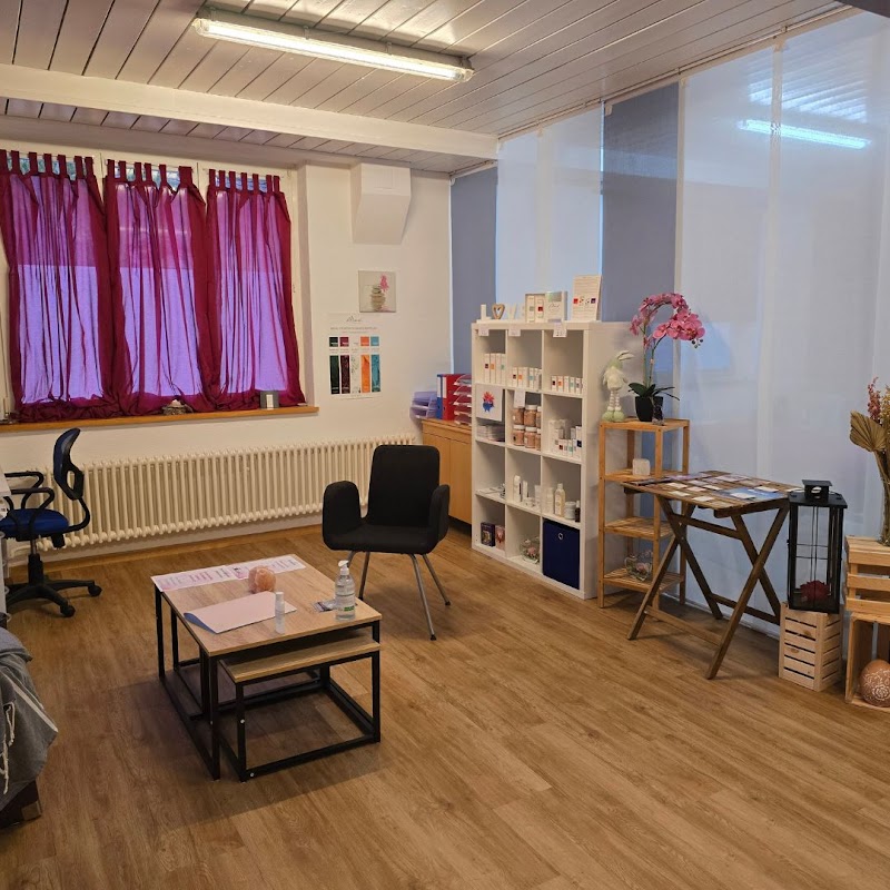 Douce Evasion Court - Day Spa in Court